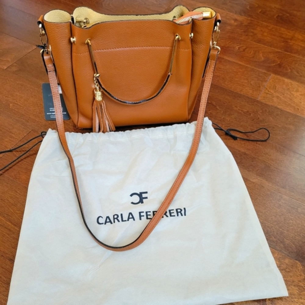 NWT Carla Ferreri Crossbody Handbag
